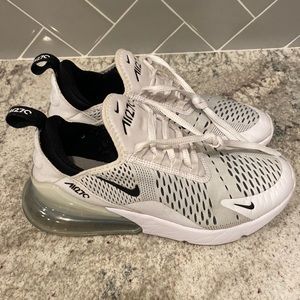 Women’s Nike AirMax size 7.5